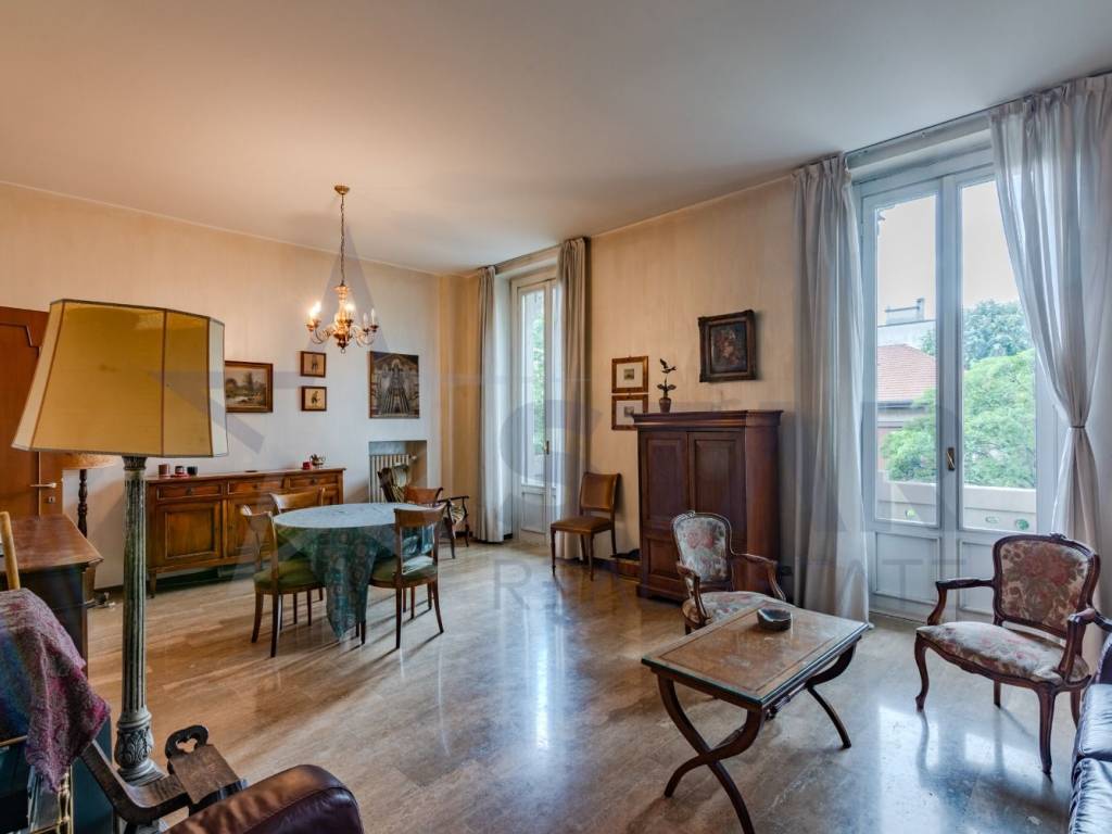 appartamento in vendita a Milano in zona Loreto