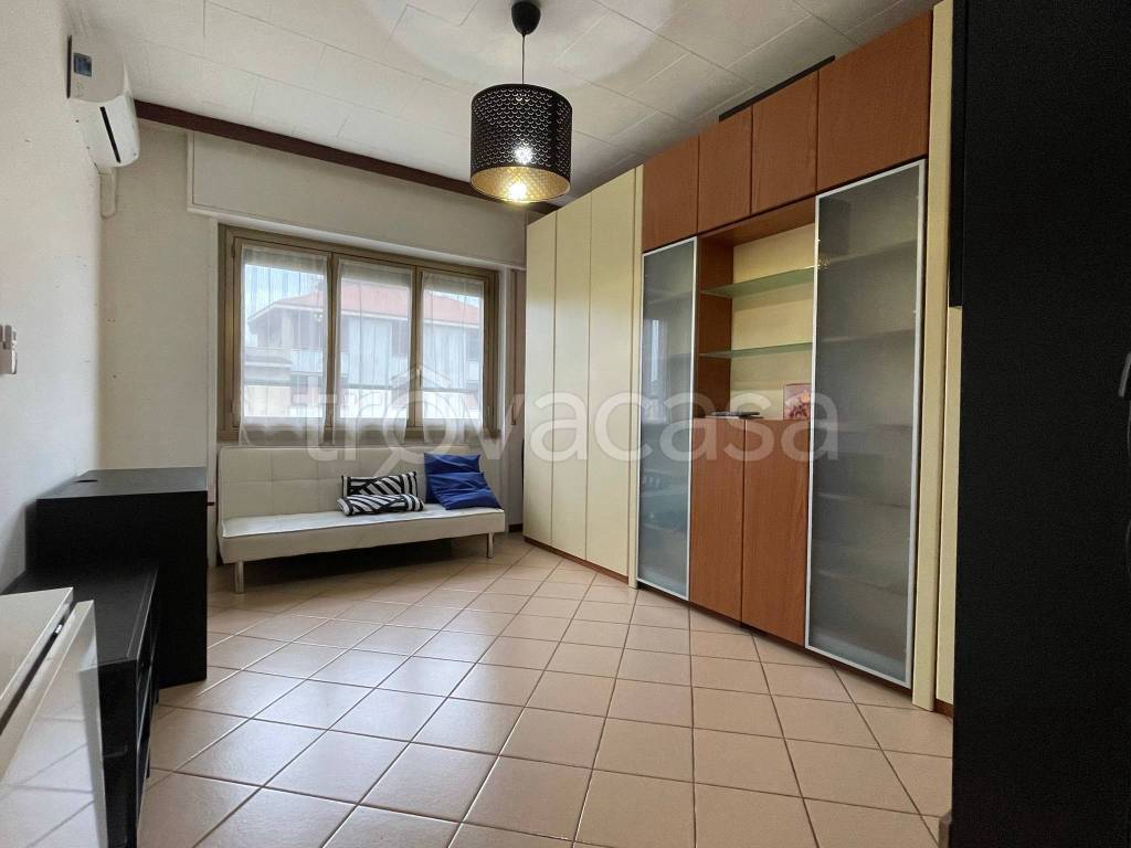 appartamento in vendita a Milano in zona Lorenteggio