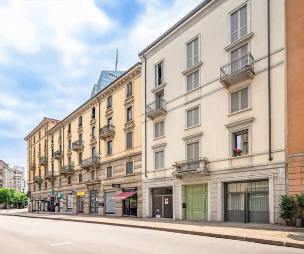 negozio in vendita a Milano in zona Centro Direzionale