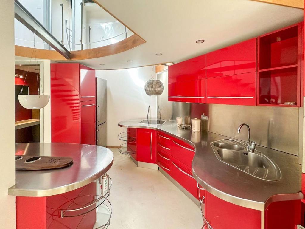 appartamento in vendita a Milano in zona Isola