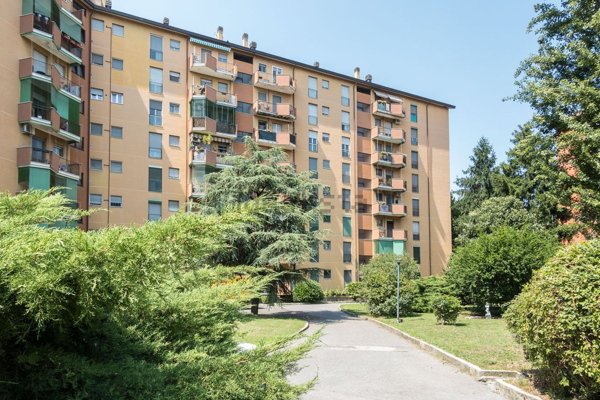 appartamento in vendita a Milano in zona Rogoredo