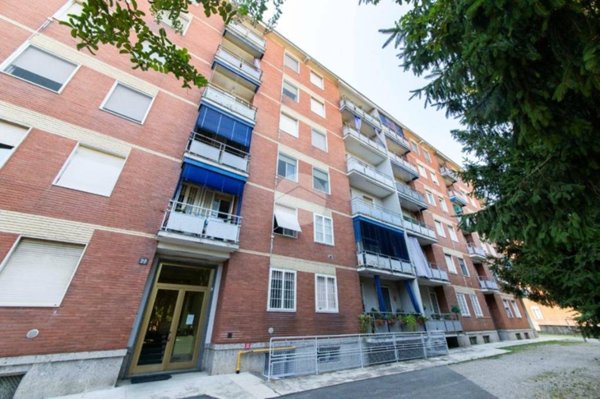 appartamento in vendita a Milano in zona Baggio