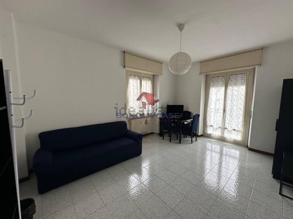 appartamento in vendita a Milano in zona Lorenteggio