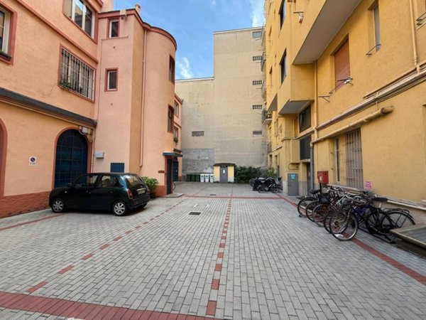 ufficio in vendita a Milano in zona Città Studi