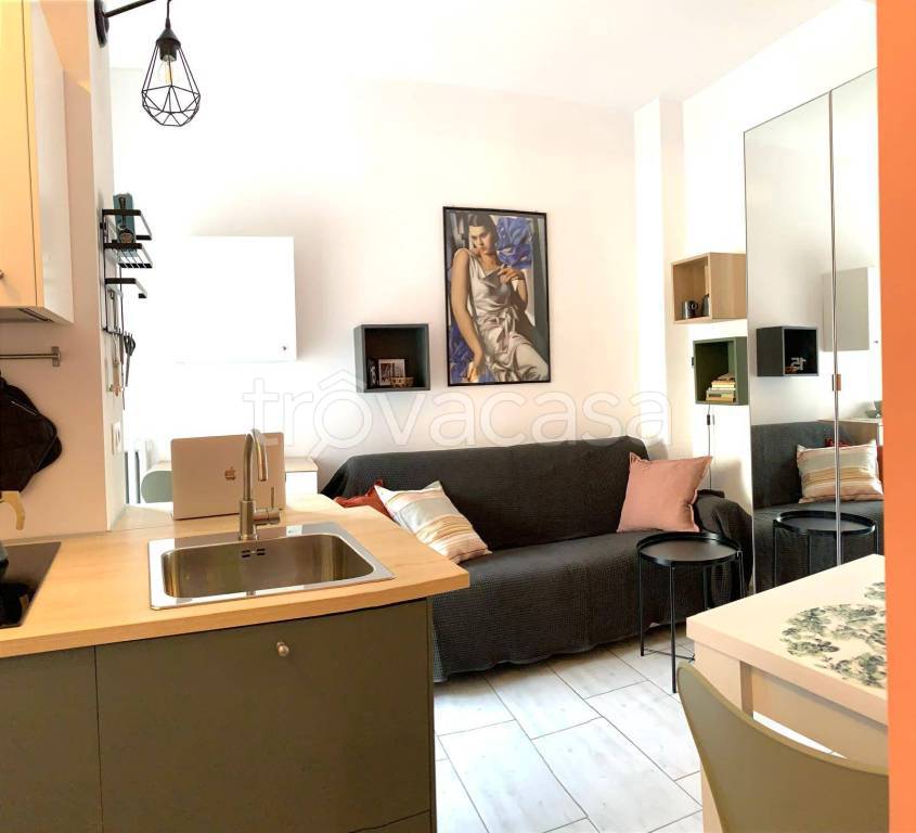 appartamento in vendita a Milano in zona Gorla