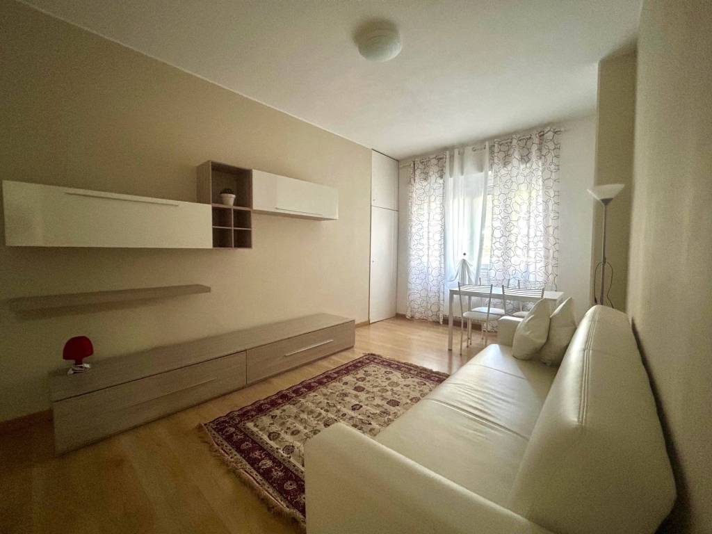 appartamento in vendita a Milano in zona Solari