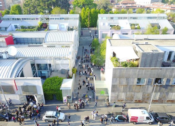 appartamento in vendita a Milano in zona Lambrate