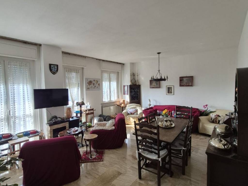 appartamento in vendita a Milano in zona Adriano