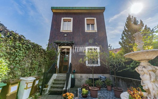casa indipendente in vendita a Milano in zona Garegnano