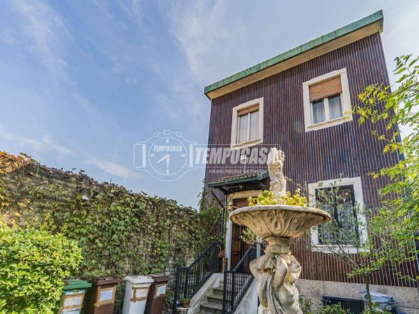 casa indipendente in vendita a Milano in zona Garegnano