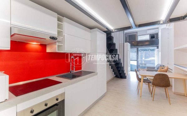 appartamento in vendita a Milano in zona Segnano