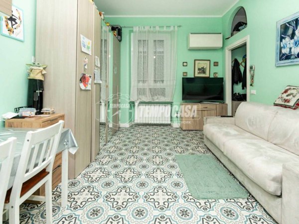 appartamento in vendita a Milano in zona Adriano