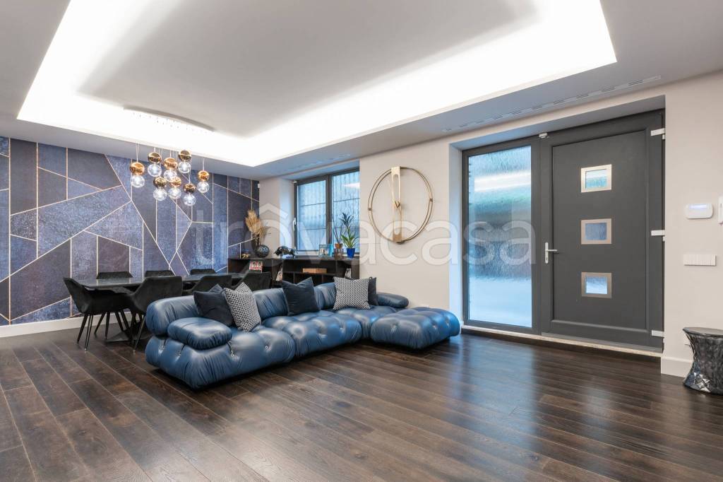 appartamento in vendita a Milano in zona Solari