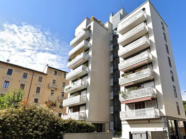 appartamento in vendita a Milano in zona Città Studi