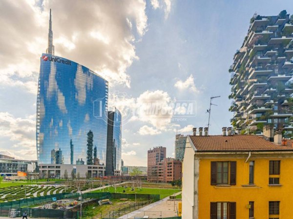 appartamento in vendita a Milano in zona Isola