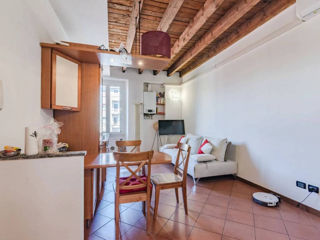 appartamento in vendita a Milano in zona Rottole