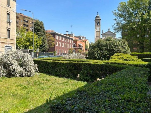 appartamento in vendita a Milano in zona Vigentino