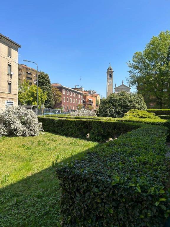 appartamento in vendita a Milano in zona Vigentino