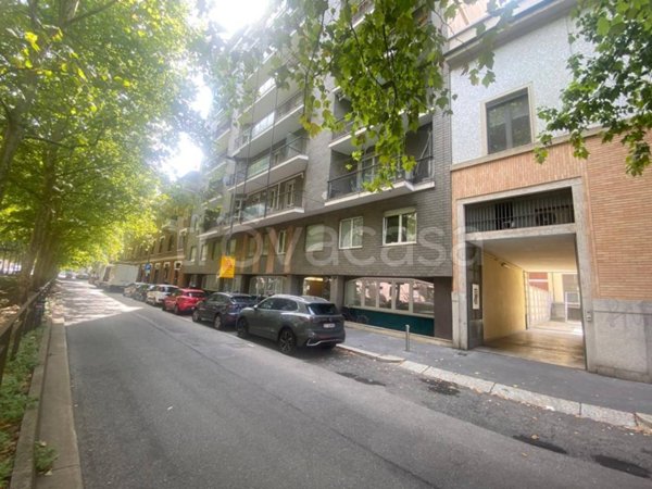 appartamento in vendita a Milano in zona Bocconi