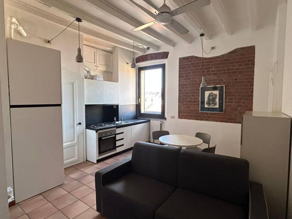 appartamento in vendita a Milano in zona Porta Romana