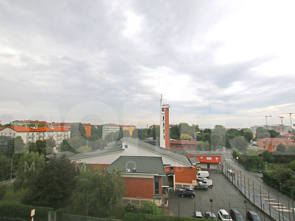 appartamento in vendita a Milano in zona Forlanini