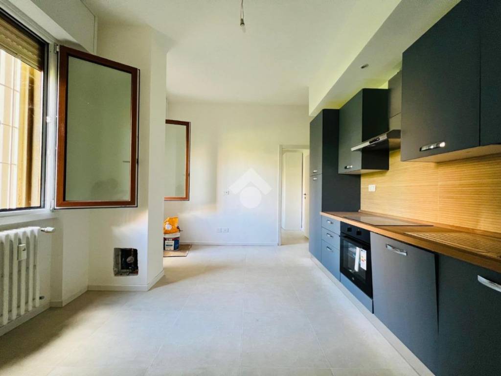 appartamento in vendita a Milano in zona Famagosta