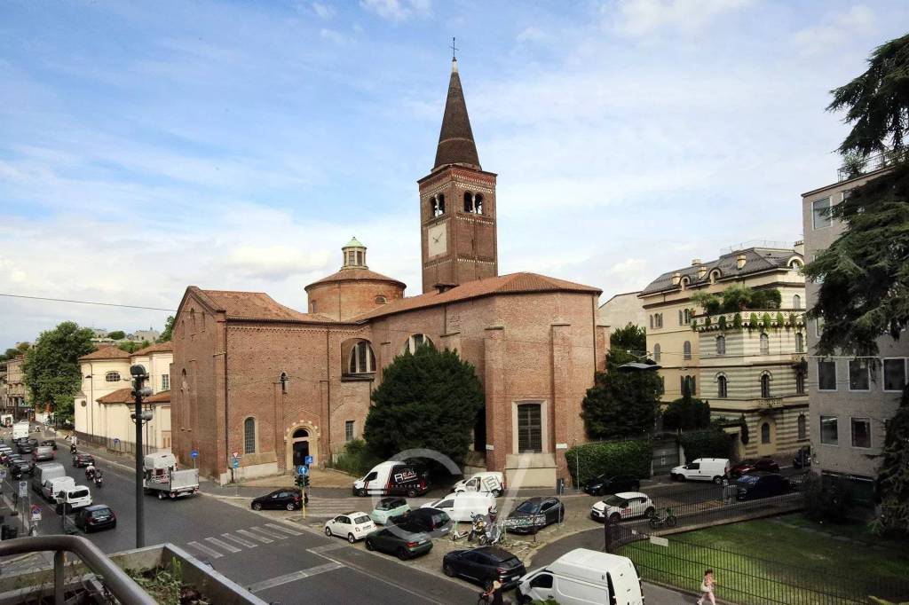 appartamento in vendita a Milano in zona Brera