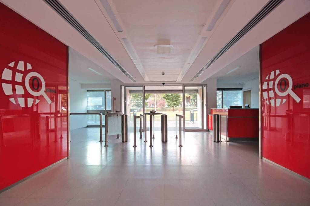ufficio in vendita a Milano in zona Porta Nuova