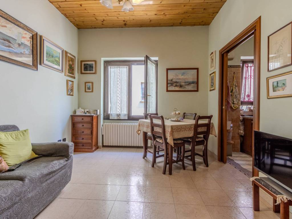 appartamento in vendita a Milano in zona Isola