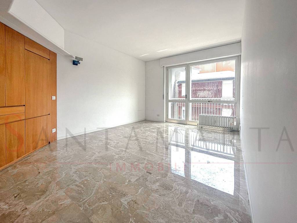 appartamento in vendita a Milano in zona Sempione