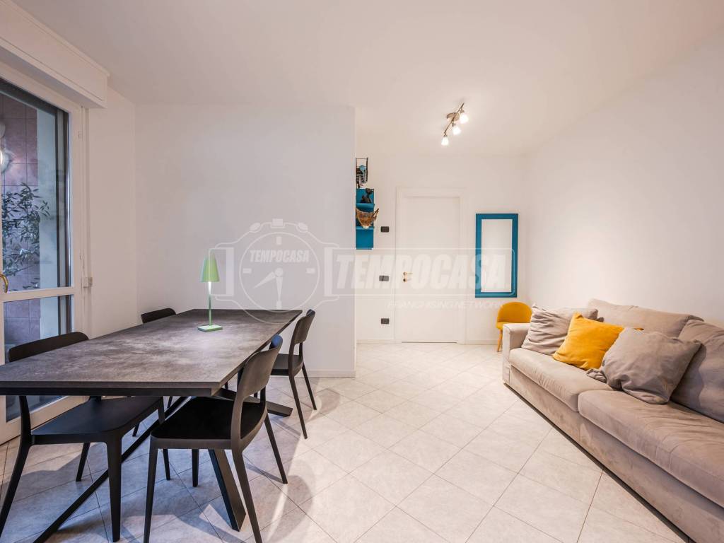 appartamento in vendita a Milano in zona Lambrate