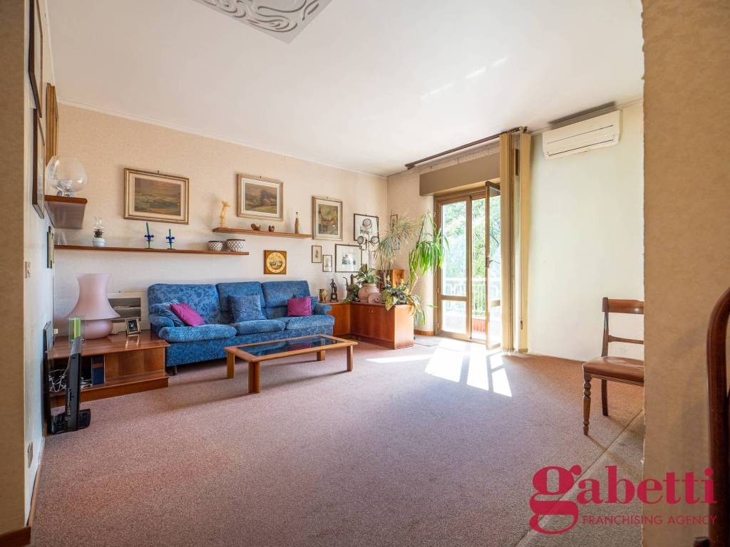 appartamento in vendita a Milano in zona Casoretto