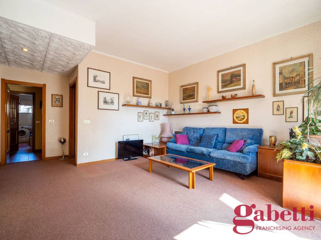 appartamento in vendita a Milano in zona Casoretto