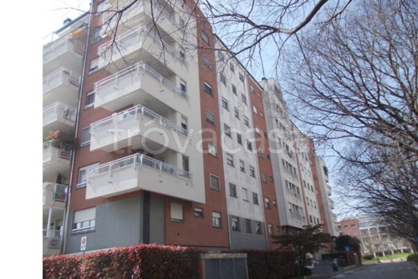 appartamento in vendita a Milano in zona Quarto Oggiaro