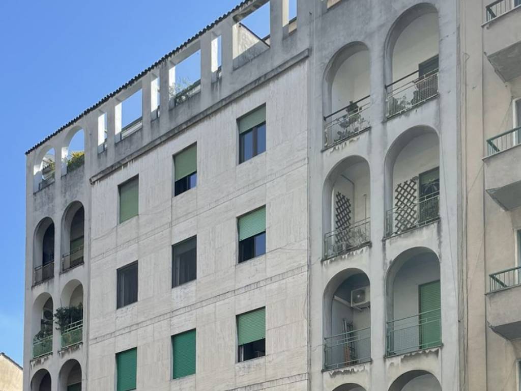 appartamento in vendita a Milano in zona Ponte Seveso