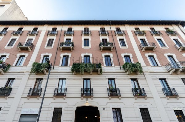 appartamento in vendita a Milano in zona Sempione