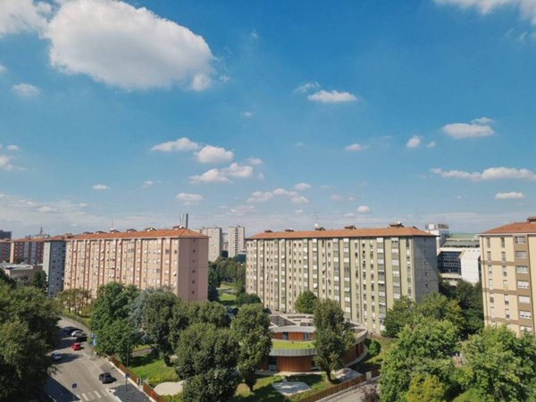 appartamento in vendita a Milano in zona Gallaratese