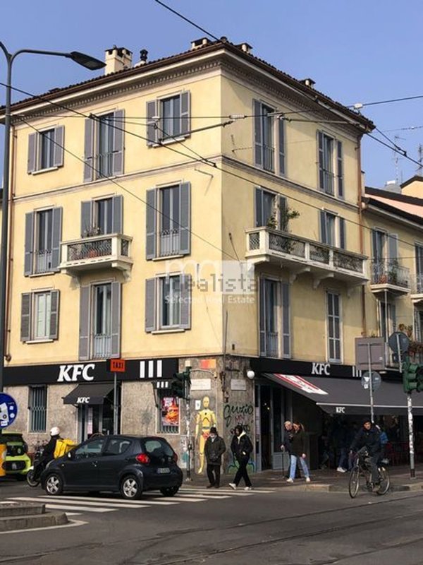 negozio in vendita a Milano in zona Porta Ticinese