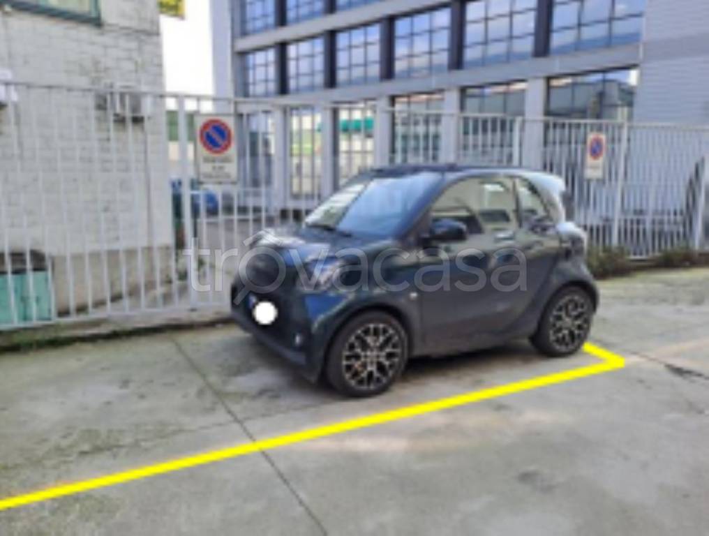 negozio in vendita a Milano in zona Niguarda