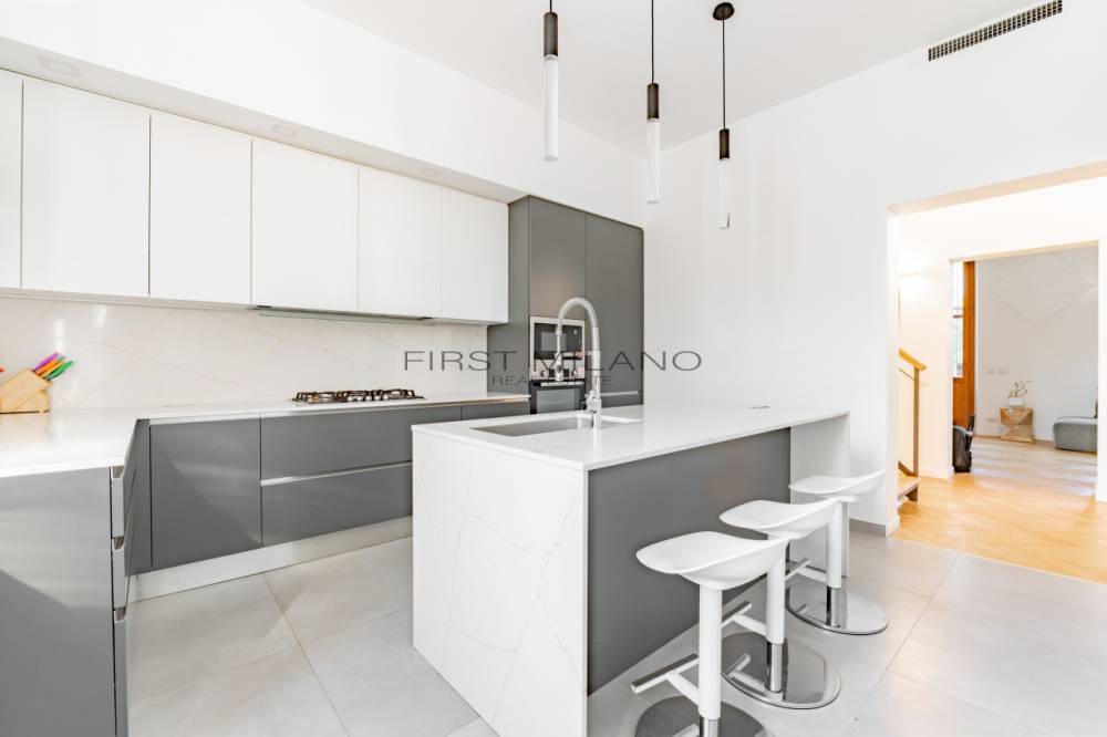 casa indipendente in vendita a Milano in zona Stazione Centrale