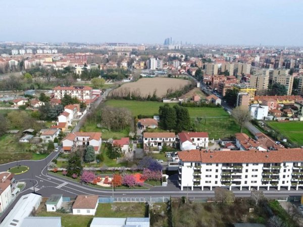 appartamento in vendita a Milano in zona Baggio