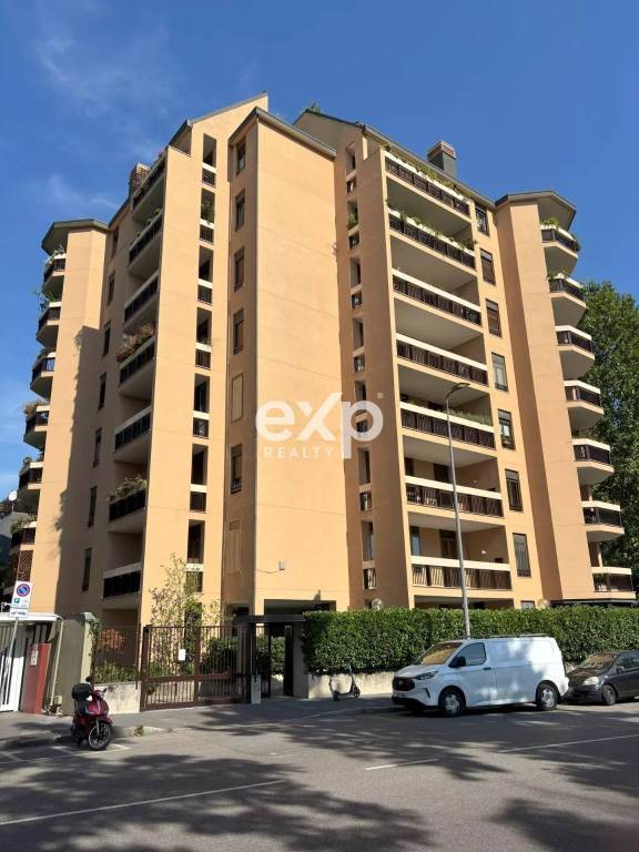 appartamento in vendita a Milano in zona San Siro