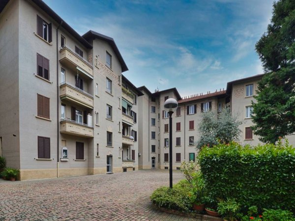 appartamento in vendita a Milano in zona Affori