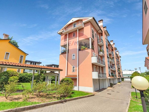 appartamento in vendita a Milano in zona Affori