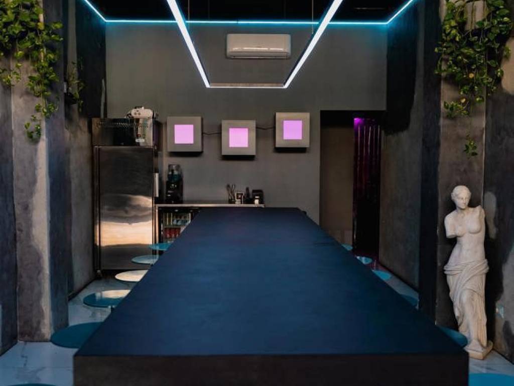 negozio in vendita a Milano in zona Lambrate