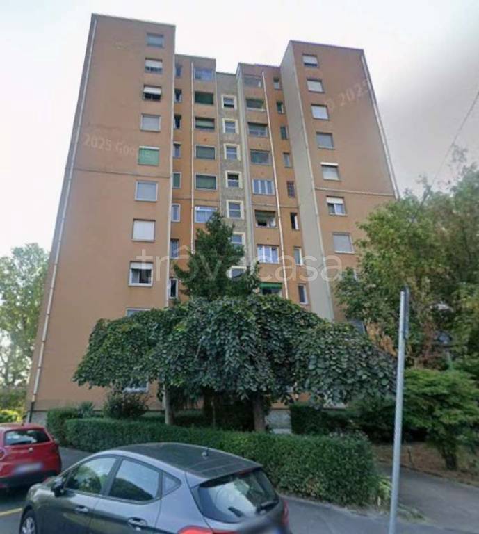 appartamento in vendita a Milano in zona Baggio