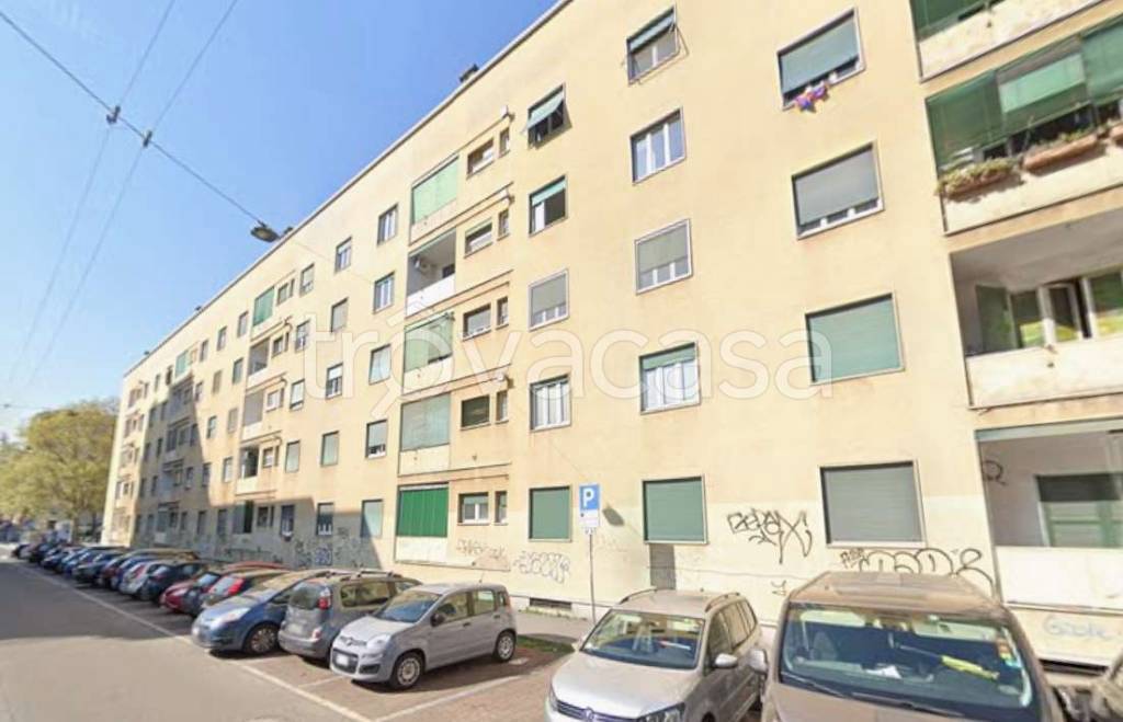 appartamento in vendita a Milano in zona Città Studi