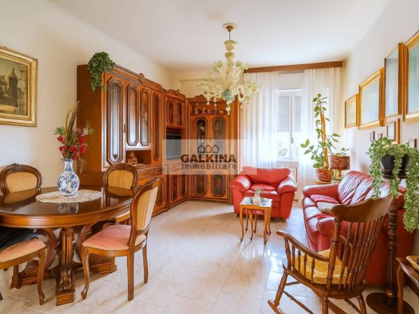 appartamento in vendita a Milano in zona Lorenteggio