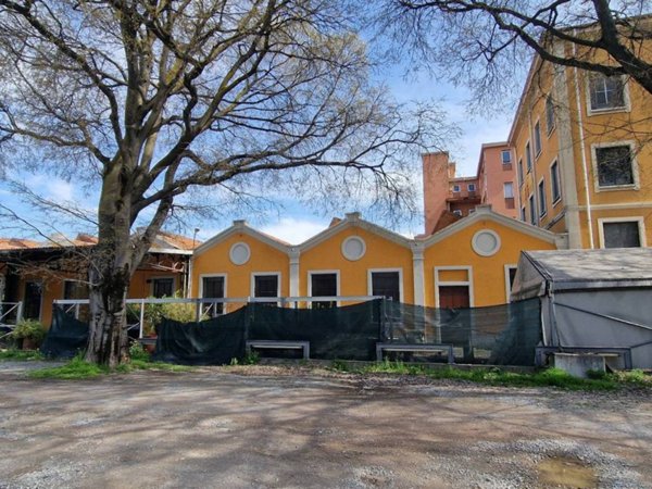 negozio in vendita a Milano in zona Crescenzago