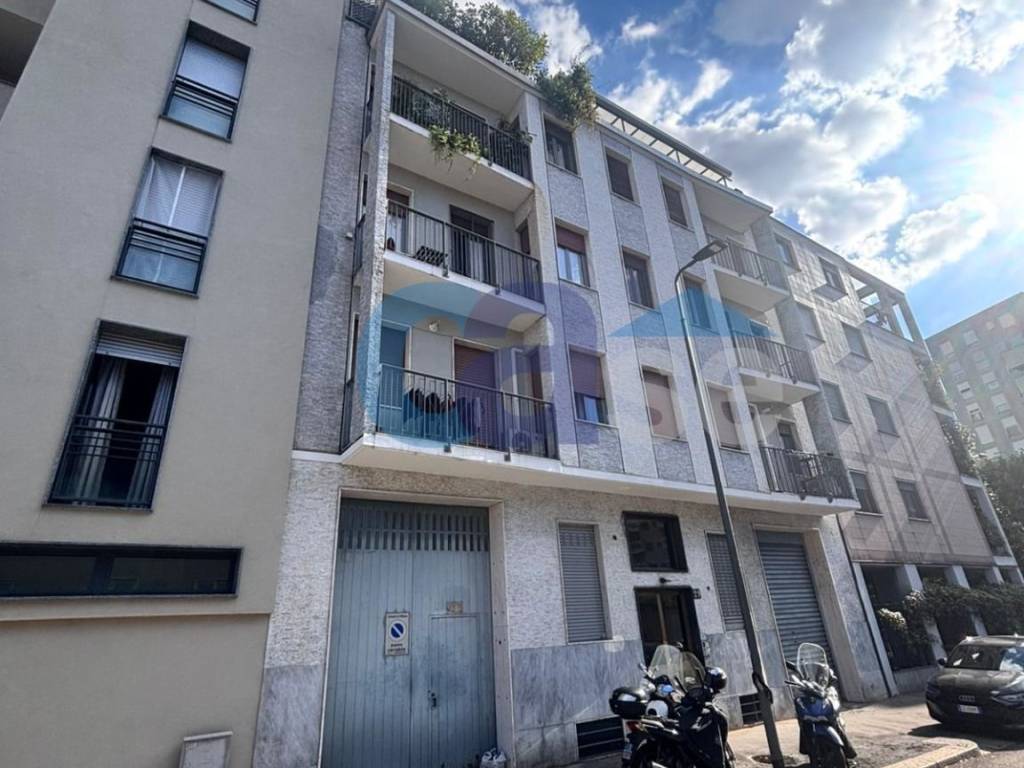 appartamento in vendita a Milano in zona Rogoredo